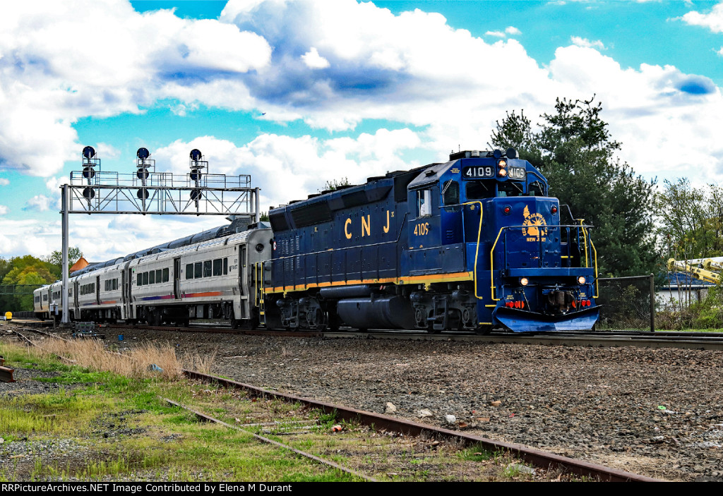 NJT 4109 on train 1215